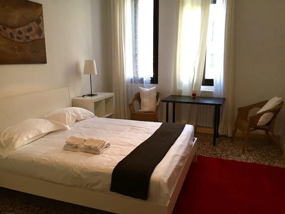 Venetian Experience Hotel 2*, Venice Italy